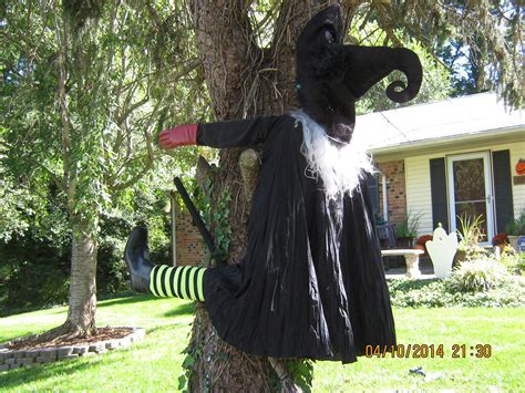 DIY Witch Crashing into a Spooky Tree Halloween Decoration: Step-by-Step Guide